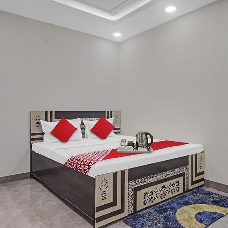 ניו דלהי Hotel O Amazing Guest House מראה חיצוני תמונה