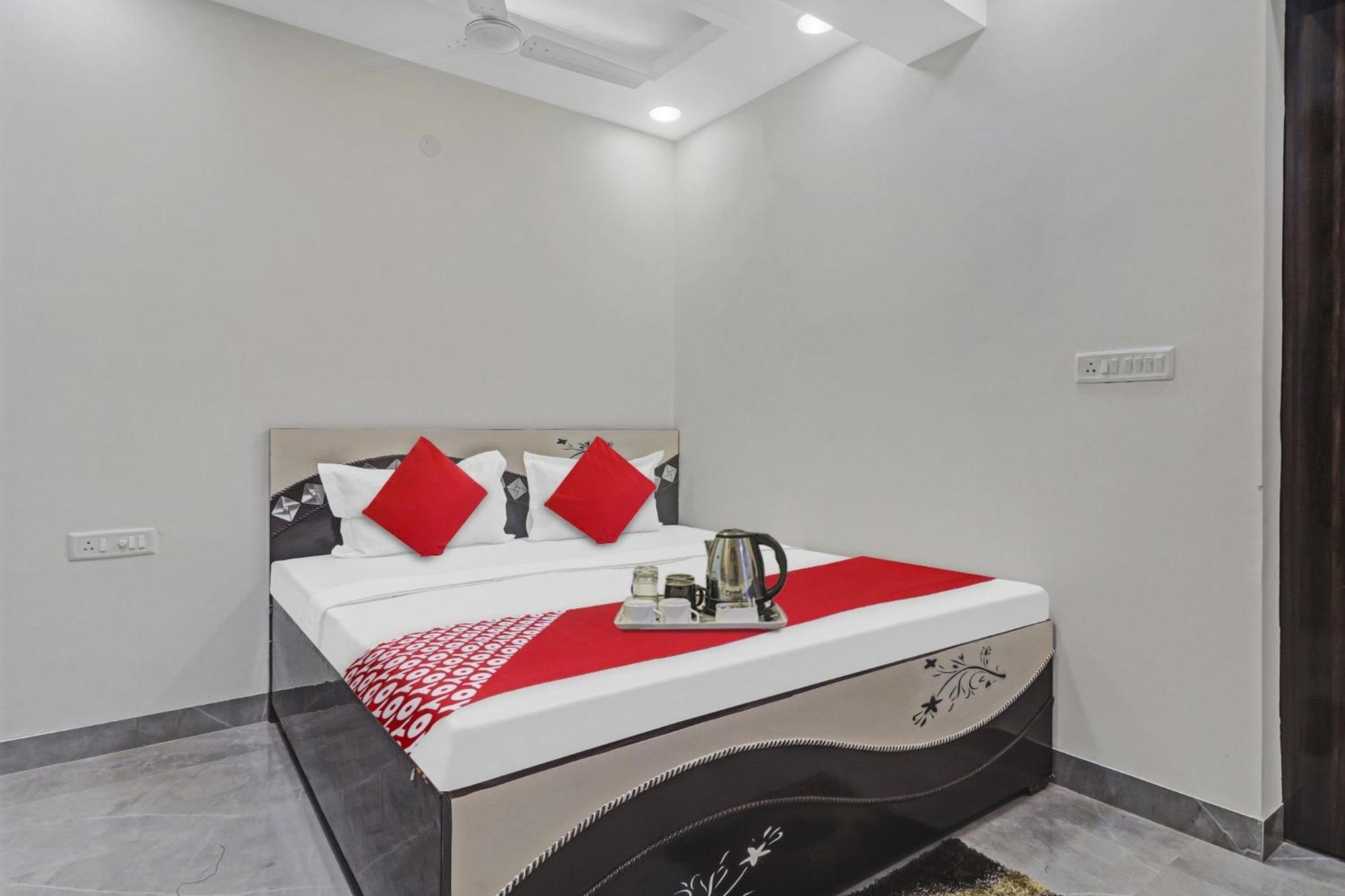 ניו דלהי Hotel O Amazing Guest House מראה חיצוני תמונה