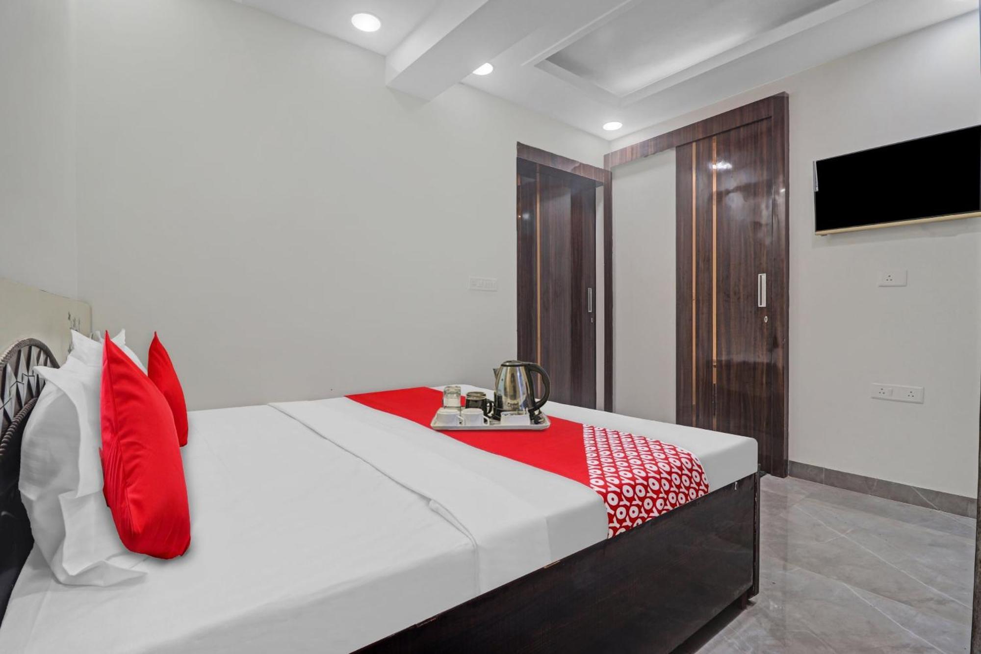 ניו דלהי Hotel O Amazing Guest House מראה חיצוני תמונה